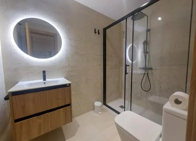 Deuxième salle de bain complète