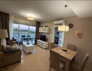 Salón-comedor con vistas