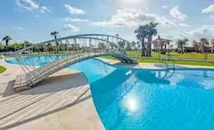 Piscina de la urbanización