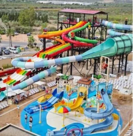 Parque acuático y ocio familiar